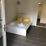 Matten Apartman *